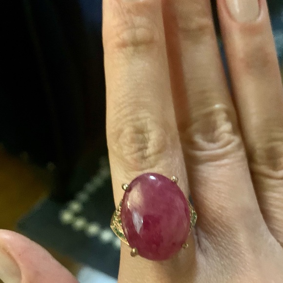 NEW ♥️ Gold Plated Cabochon Ruby Ring - Picture 3 of 7